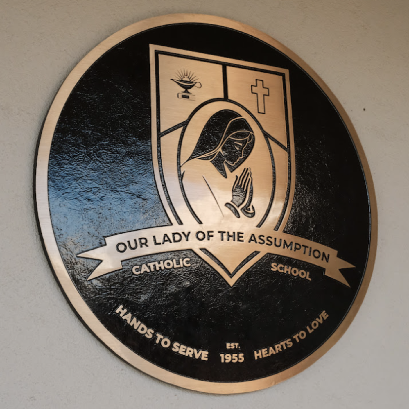 OLA School Crest 1