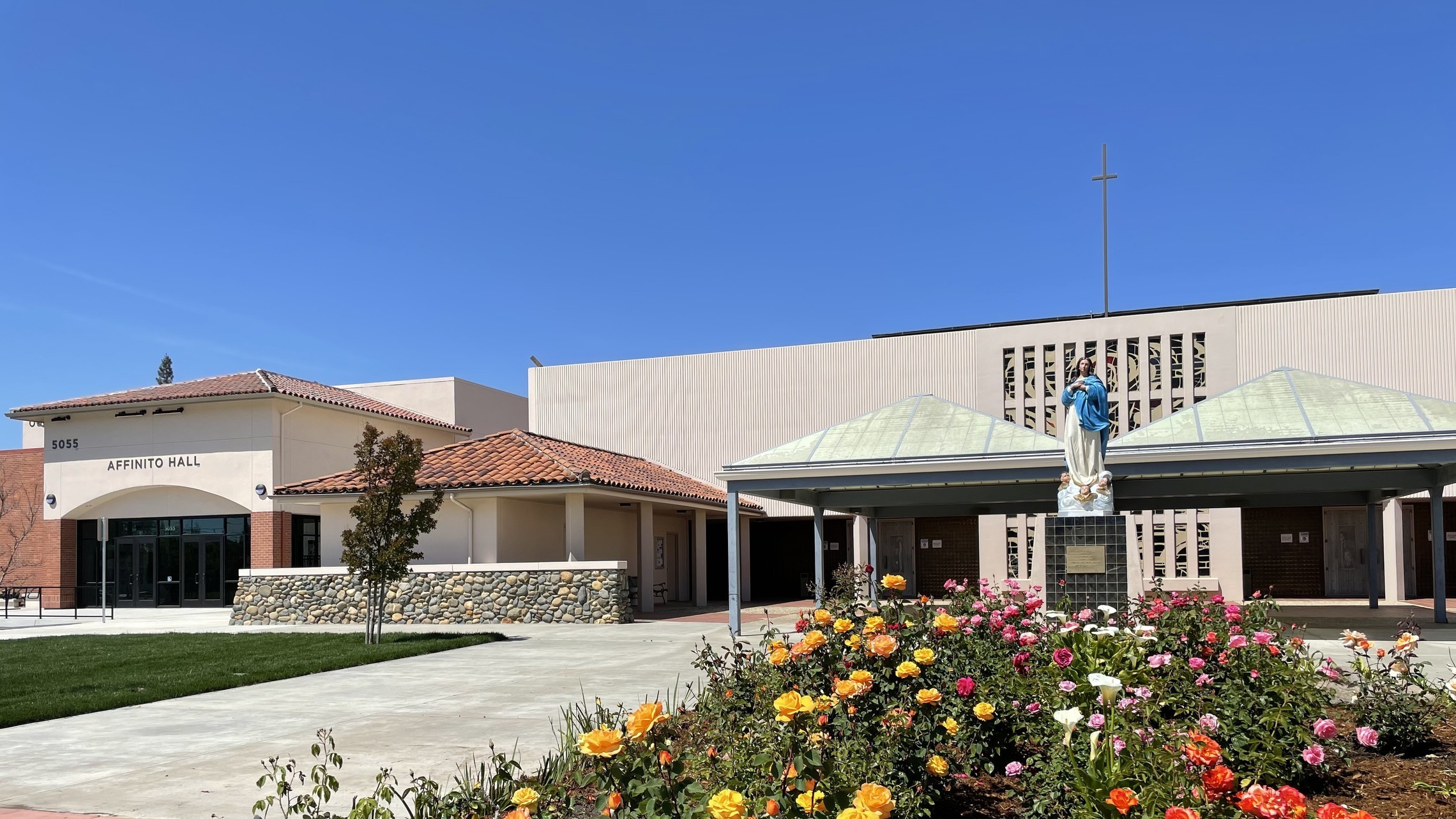 Ola Church And Affinito Exterior 2 Roses